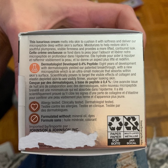 BNIB Neutrogena Peptide Contour Lift Cream - Picture 6 of 13